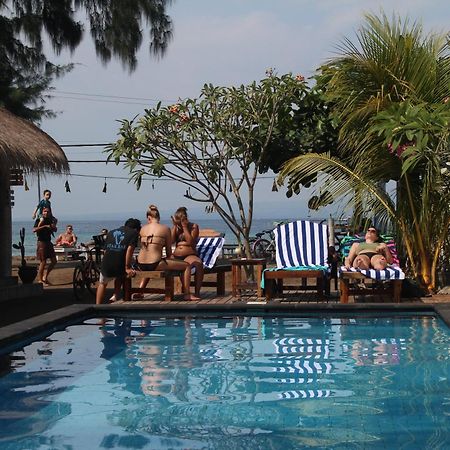 Star Bar And Bungalows กิลิไอร์ ภายนอก รูปภาพ