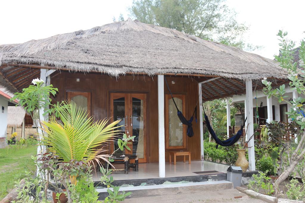 Star Bar And Bungalows กิลิไอร์ ห้อง รูปภาพ