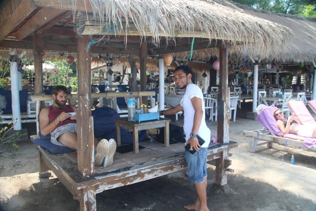 Star Bar And Bungalows กิลิไอร์ ภายนอก รูปภาพ