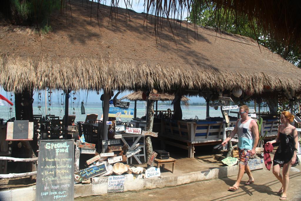 Star Bar And Bungalows กิลิไอร์ ภายนอก รูปภาพ