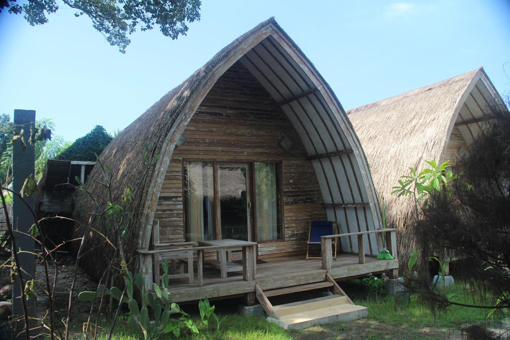Star Bar And Bungalows กิลิไอร์ ภายนอก รูปภาพ