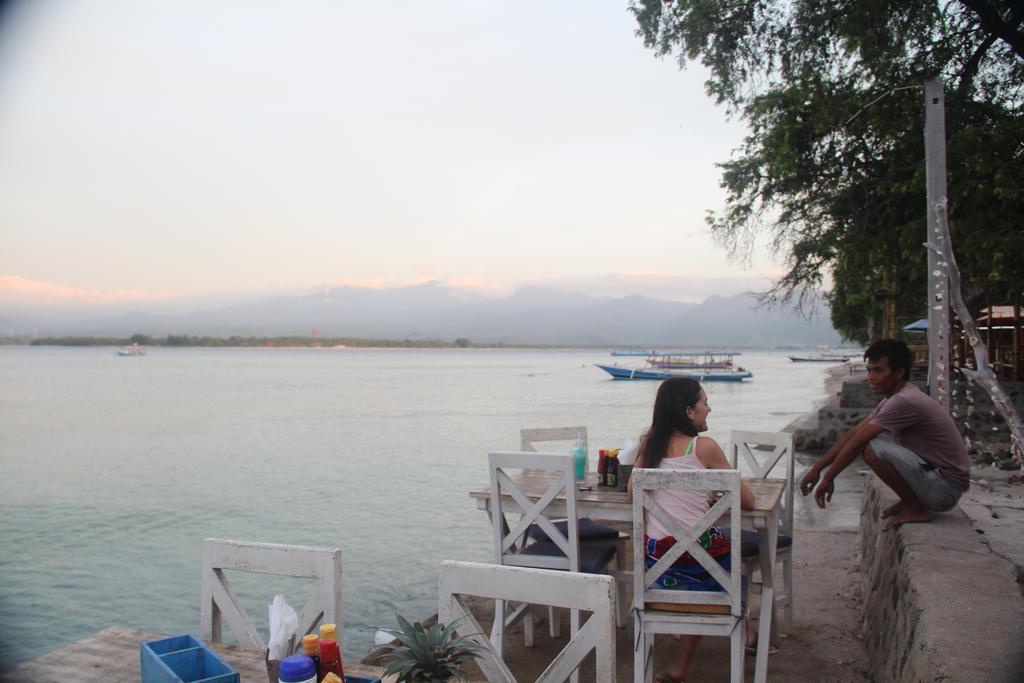 Star Bar And Bungalows กิลิไอร์ ภายนอก รูปภาพ