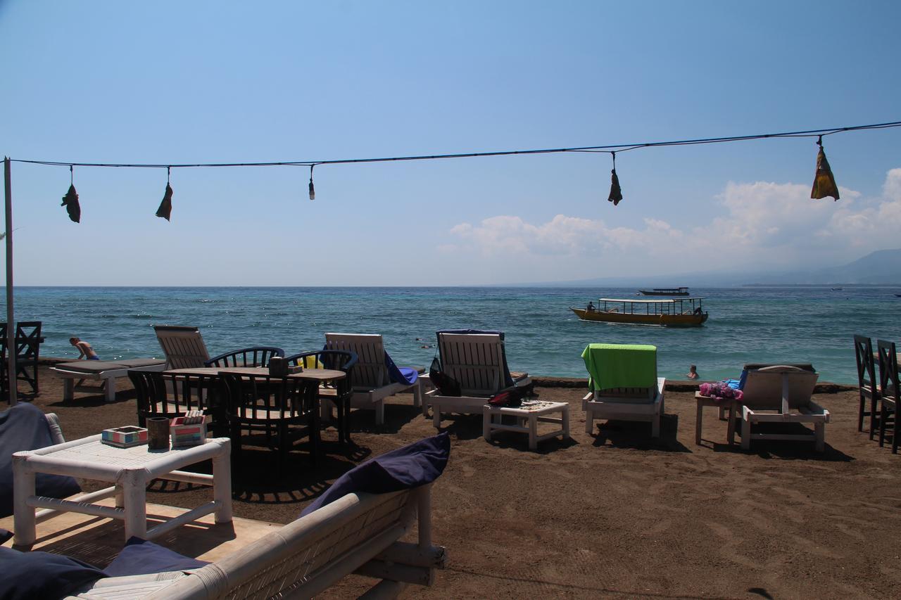Star Bar And Bungalows กิลิไอร์ ภายนอก รูปภาพ