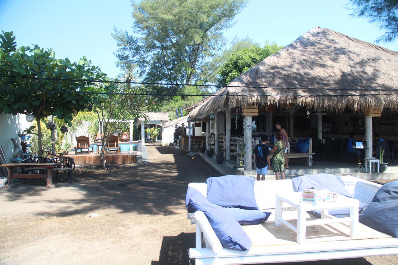 Star Bar And Bungalows กิลิไอร์ ภายนอก รูปภาพ