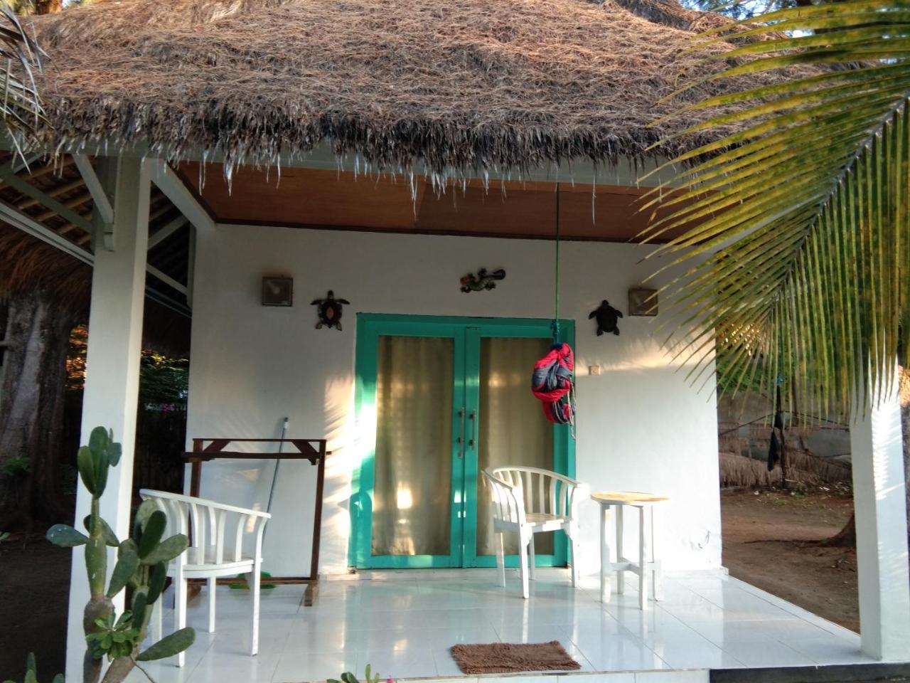 Star Bar And Bungalows กิลิไอร์ ภายนอก รูปภาพ